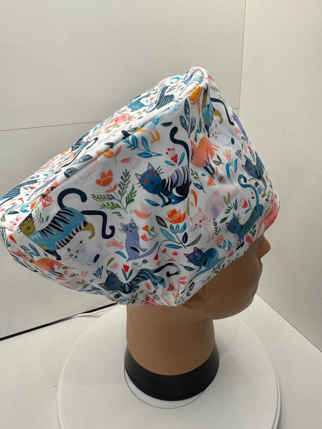 Garden Cats 100% Cotton Theatre Hat/Scrub Cap, Optional Satin Lining