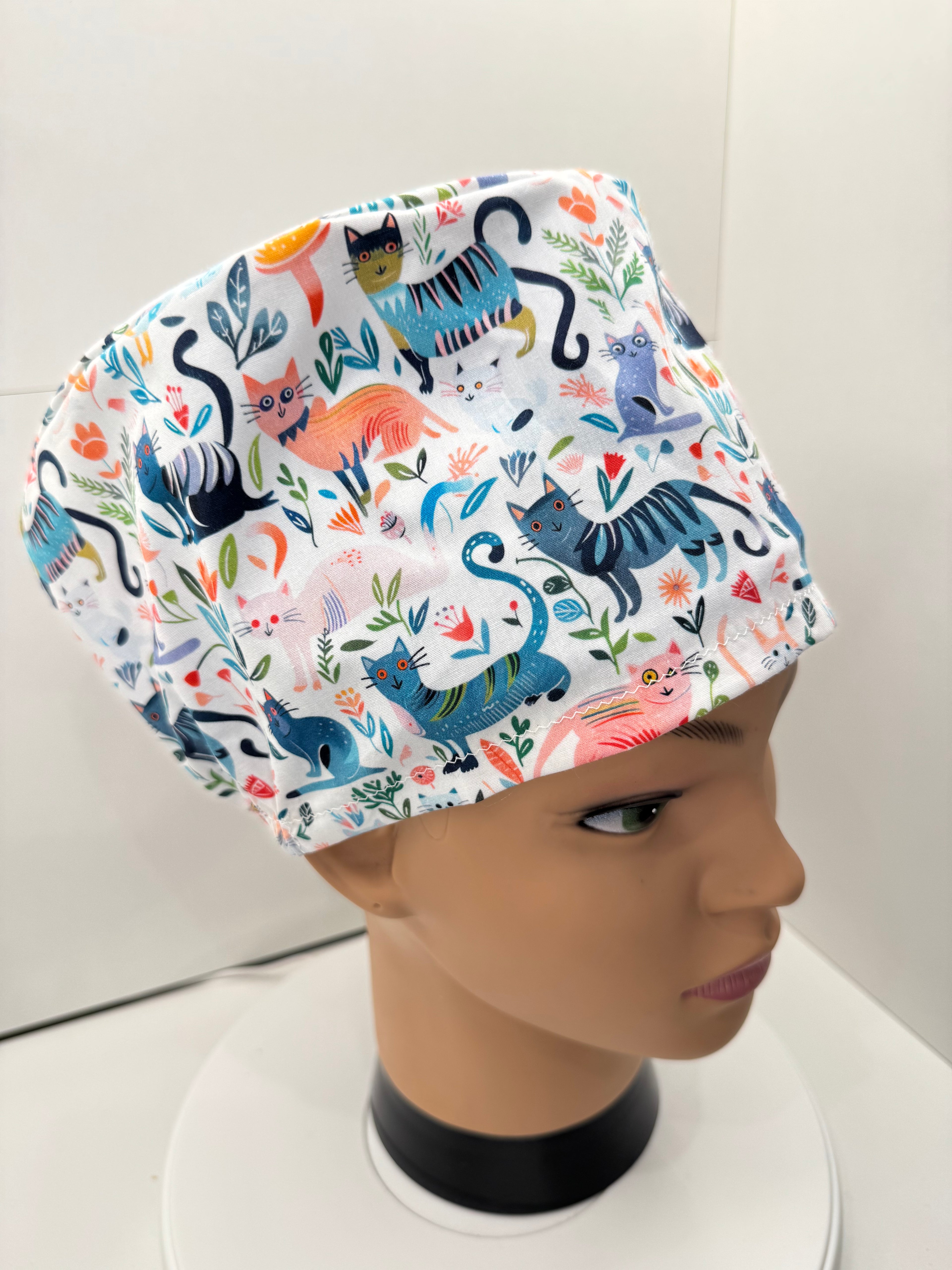 Garden Cats 100% Cotton Theatre Hat/Scrub Cap, Optional Satin Lining