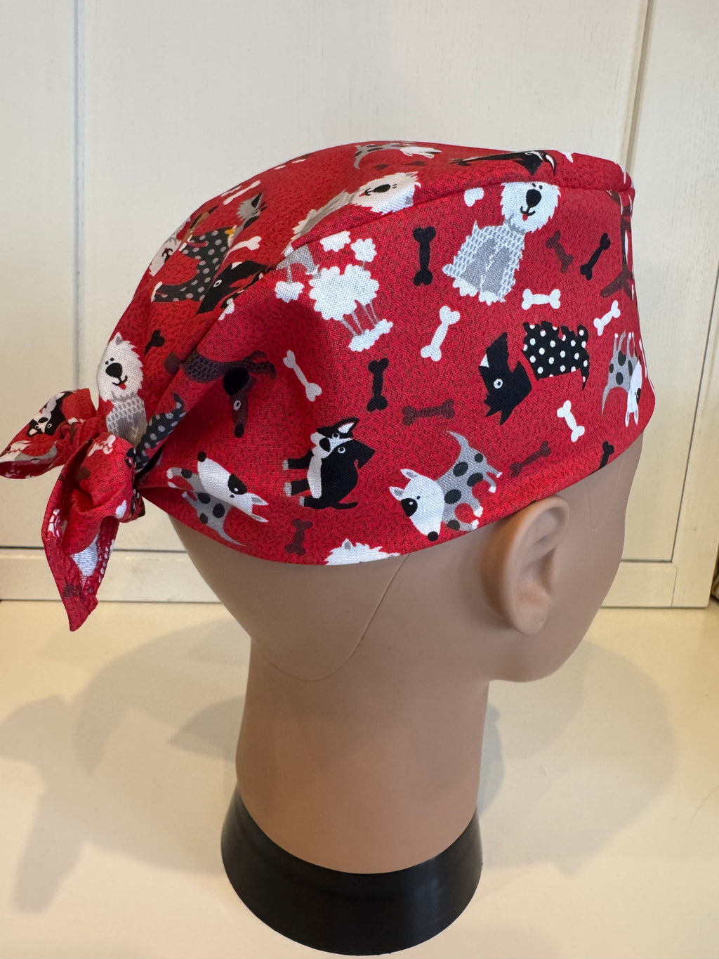 Red Dogs Cotton Fabric tie-back theatre scrub cap / hat