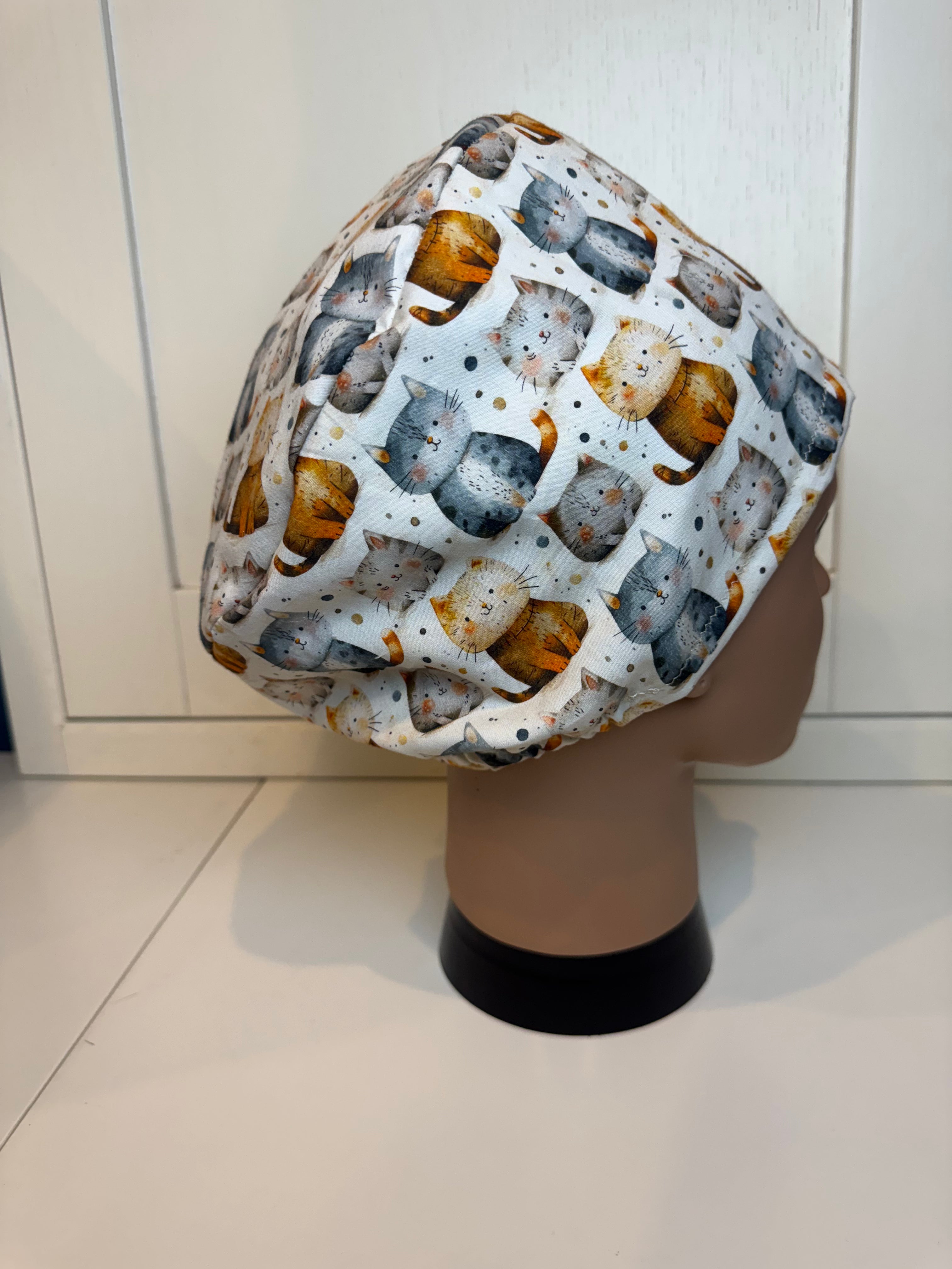 Sitting Cats Themed theatre scrub hat/cap - 100% cotton, Optional Satin lining