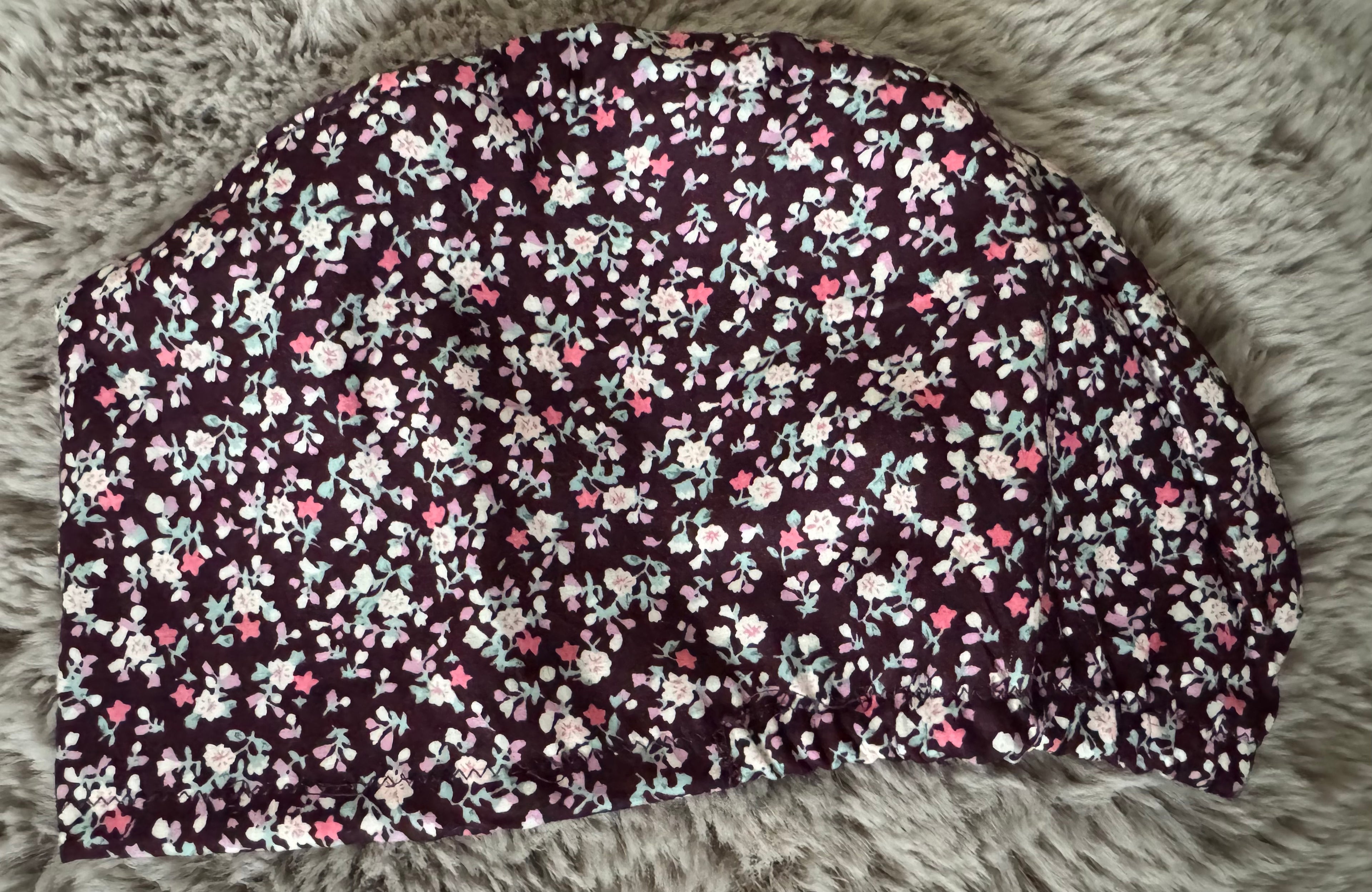 Plum-coloured ditsy floral 100% Cotton fabric theatre scrub cap / hat Optional Satin-lining